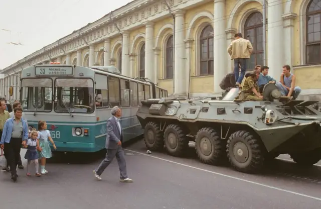 Латышский актер о событиях августа 1991 года: самым сложным было не броситься сдерживать танки