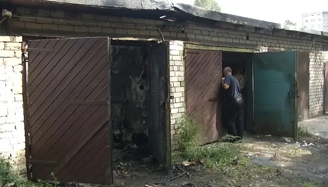 Борьба за территорию? В Юрмале владельцы гаражей поджигают друг другу недвижимость
