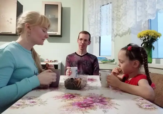 Я встретила мужчину, и мы собираемся жить вместе, но боюсь, дочь плохо к этому отнесется