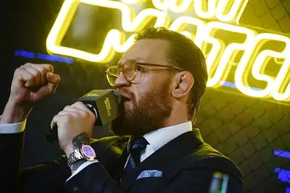 Макгрегор отреагировал на толпу дагестанцев у его отеля в Москве