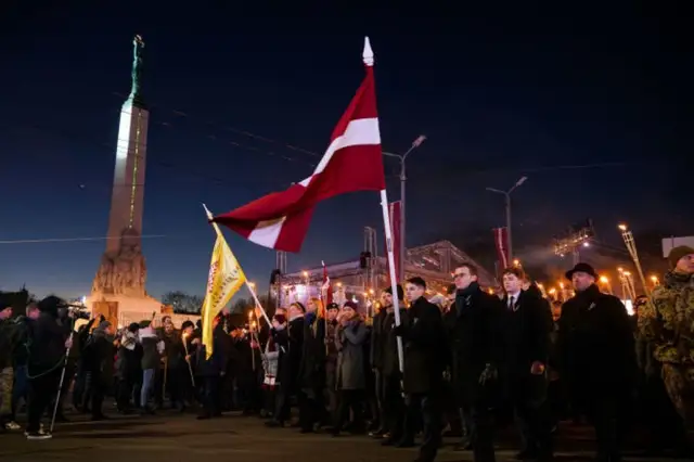 Rīgā ar vairākiem koncertiem, lāpu gājienu un svecīšu iededzināšanu atzīmēs Lāčplēša dienu