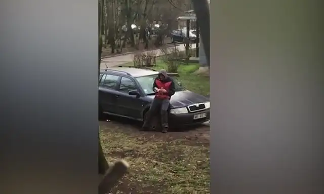 В Кенгарагсе очевидцы поймали мужчину, порезавшего шины у автомобиля. Но его не посадят