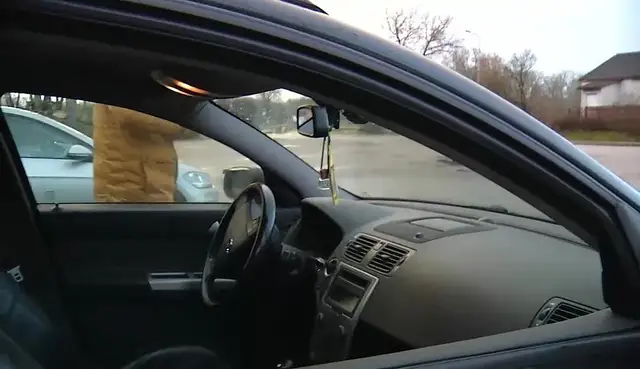 Латвиец в шоке! Юрмальская полиция потребовала оплатить штраф за давно проданный автомобиль