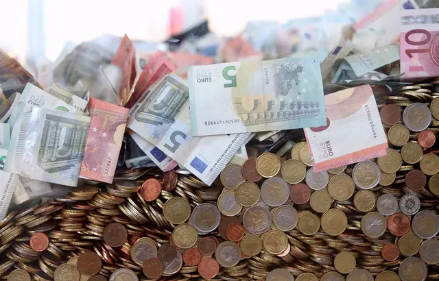 Latvijas finanšu iestāžu peļņa pirmajā ceturksnī sasniegusi 161,9 miljonus eiro