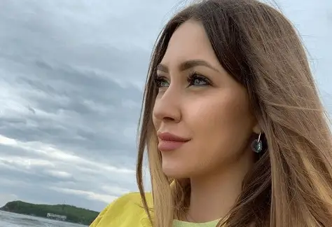 Алена Рапунцель показала грудь после пластики: поклонники в восторге