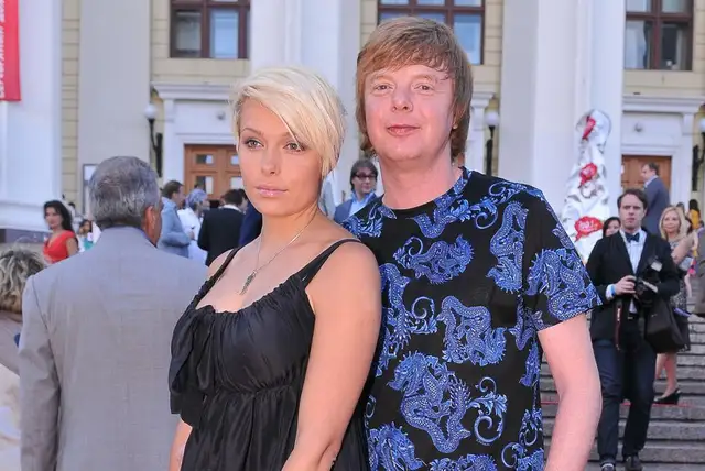 Жена рыжего «Иванушки» выходит замуж за молодого баскетболиста