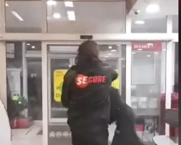 «Как в американском боевике»: в рижском супермаркете Rimi совершается по несколько краж в день