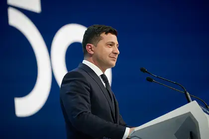 Зеленский назвал условие, при котором на Украине введут военное положение