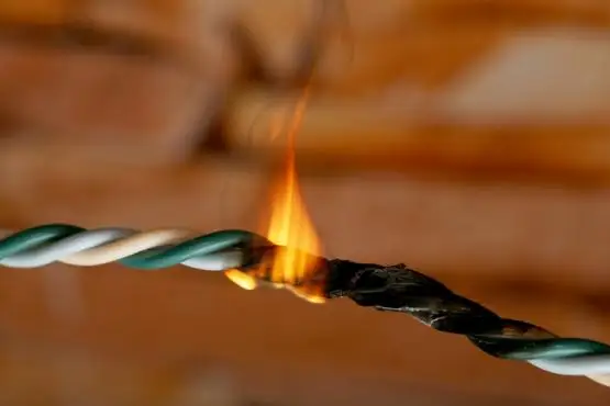 Помимо вируса есть и еще одна скрытая опасность — это электричество