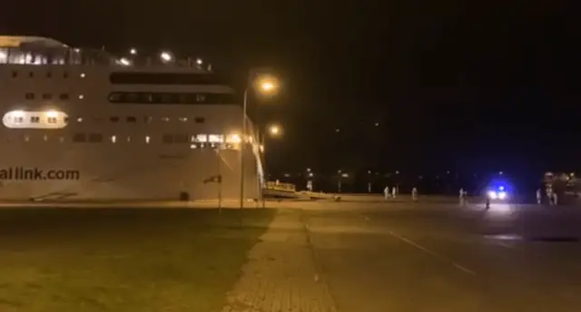 В Балтийском море сел на мель паром Viking