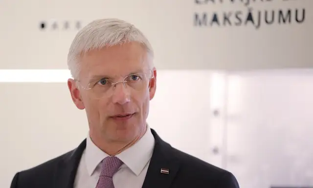Kariņš: Mediķu atalgojumu varētu palielināt, ja visi maksātu līdzvērtīgas minimālās sociālās iemaksas