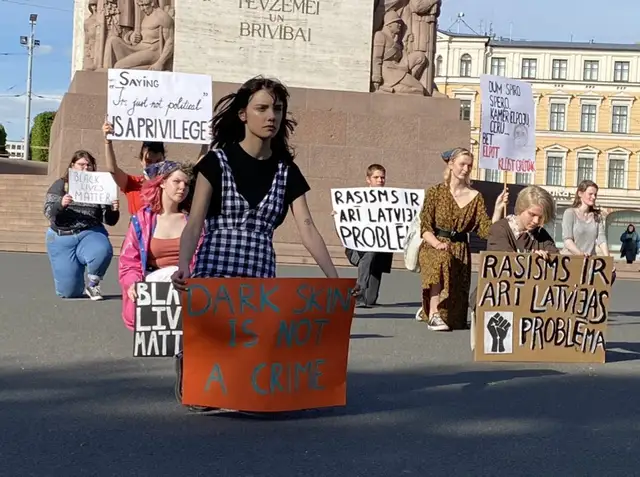 А дальше что, ботинки гопникам целовать? Лучше бы боролись за латышский язык: Вейдемане о событиях в США и реакции в Латвии