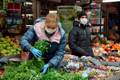 Россиянам назвали провоцирующие старение продукты