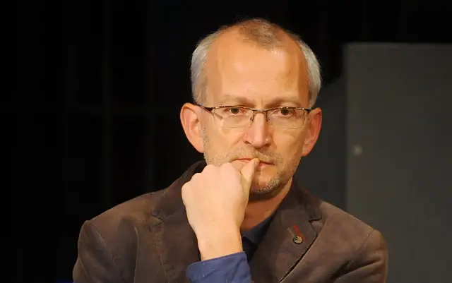 Mūžībā aizgājis rakstnieks Pauls Bankovskis