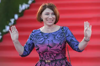 Россиянкам порекомендовали крутить по три романа сразу