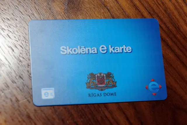 Rīgas 1., 5. un 10. klašu skolēnu vecākus aicina pieteikties «Skolēnu kartei» portālā www.eriga.lv