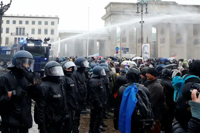 По Германии прокатилась волна демонстраций против антиковидных мер
