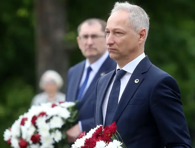 Пуце из-за пропуска на стоянку — в отставку, а министры, разгромившие транзит, остались в креслах? Pietiek недоумевает