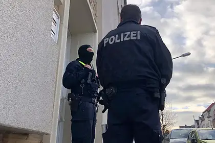 Почти довез: в Германии задержан латвиец по подозрению в перевозке нелегалов