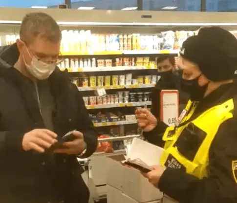 20 евро штрафа за криво надетую маску: покупатель удивлён «придирками» полиции