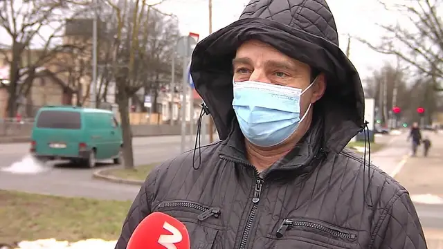 «Я не ехал развлекаться, я вез груз!» Водителю фуры выписали штраф за работу во время комендантского часа