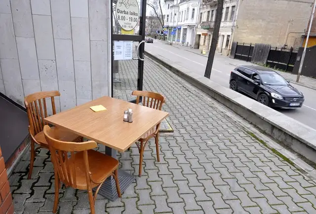 Profesors: Diskusijas par Covid-19 ierobežojumu atvieglošanu pašlaik jāatliek