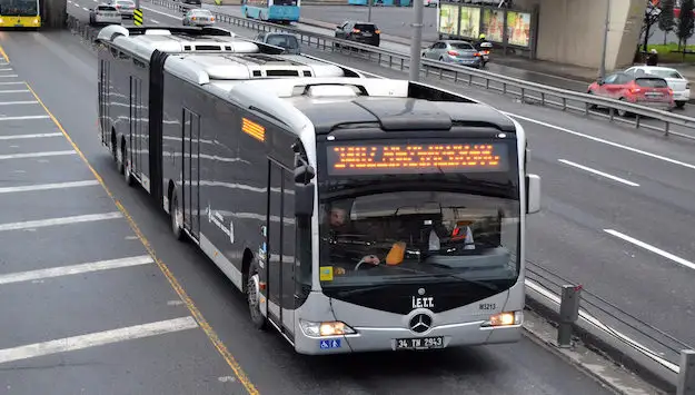 Rīga pretendēs uz 150 miljoniem eiro metrobusa līnijas, mobilitātes punktu un veloinfrastruktūras izveidošanai
