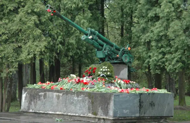 Krievijā ierosināta krimināllieta par lielgabala pazušanu no padomju memoriāla Jēkabpilī