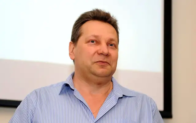 Обвинили в неуважении к женщинам: латвийский профессор потерял работу из-за «отрицания матриархата»