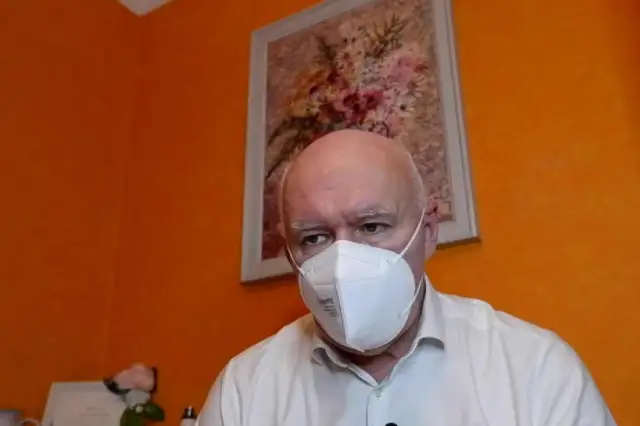 «То, что наша страна не говорит об этом, является преступлением»: Апинис о профилактике Covid-19