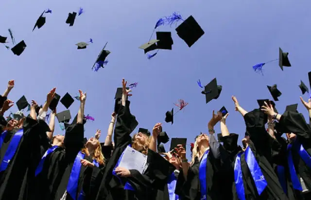 Годовой доход выпускников вузов на 30% выше среднего: он составляет 16 774 евро в год