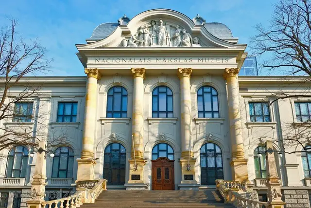 В музей по записи: “Люди приходили с букетами, поздравляли” с открытием выставки