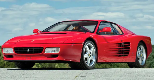 Покатались в бурю: в Юрмале разбился суперкар Ferrari (ВИДЕО)