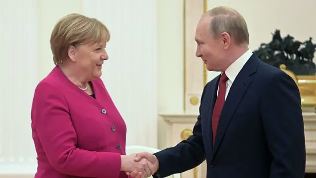 Меркель: Польша и страны Балтии заблокировали прямые переговоры с Россией