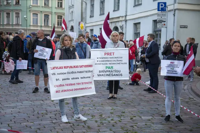 Rīgas pašvaldībā šodien saņemti deviņi pieteikumi piketu pret obligātu vakcināciju rīkošanai galvaspilsētā