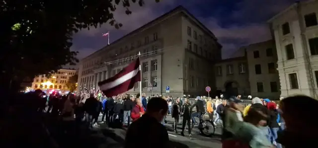 Gobzemam par protesta akciju pret «obligātu vakcināciju» piemēro 6700 eiro sodu