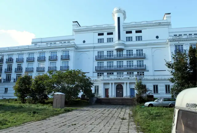 Atklās atjaunoto Ķemeru parku