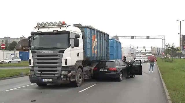 «Хорошо, что не перевернулась машина!» ДТП с фурой на Краста