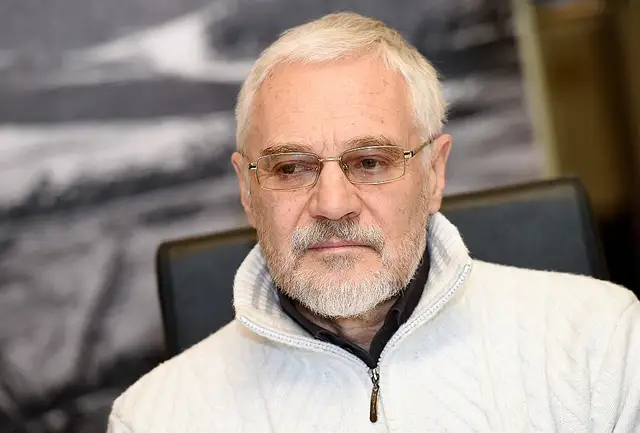 Режиссер: после 90-х нас больше не учат жить, и это создало лидеров, проповедующих примитивизм