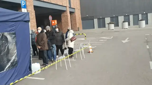 Tuvākajās dienās Latvijā atvērs piecus jaunus vakcinācijas centrus, nākamnedēļ — vēl astoņus