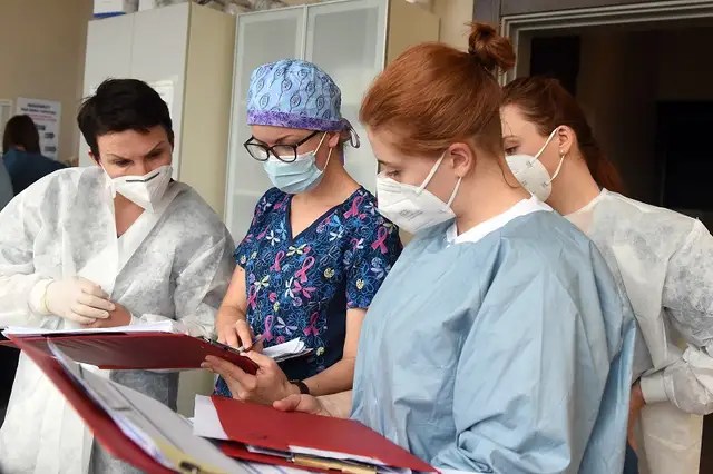 Aptauja: Visbiežāk iedzīvotājiem ārsta palīdzība nepieciešama sadzīves traumu dēļ