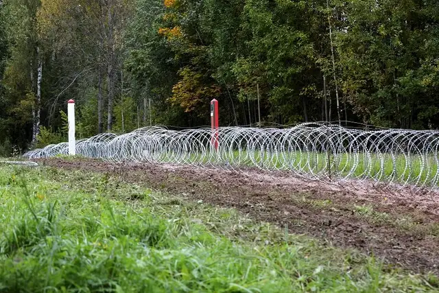 «Уже было 34 случая порчи забора — еще до сдачи в эксплуатацию»: ситуация на белорусско-латвийской границе
