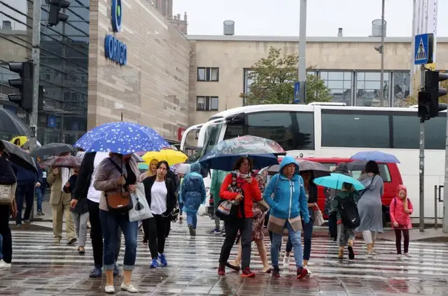 No pirmdienas bez Covid-19 sertifikāta varēs saņemt atsevišķus saimnieciskos pakalpojumus