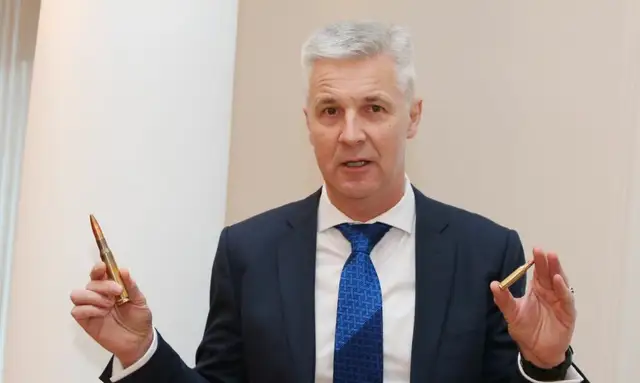 «Цвета, как в Туркменистане!» Артис Пабрикс возмущен происходящим в Риге