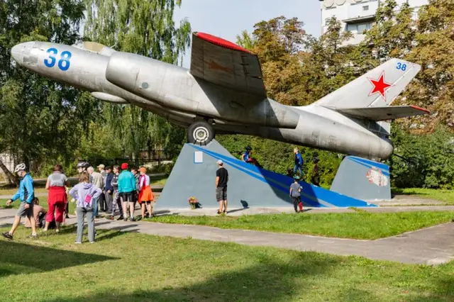Mārupes novads plāno pārvietot pieminekli — militāro bumbvedēju «IL-28»