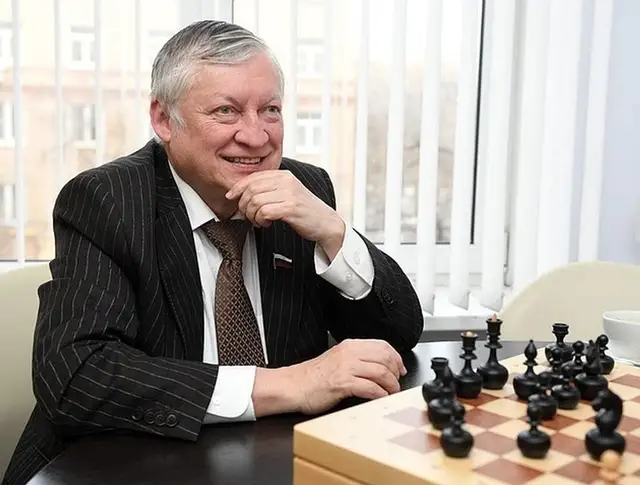 «Родители запрещали мне играть» — признался легендарный шахматист Анатолий Карпов