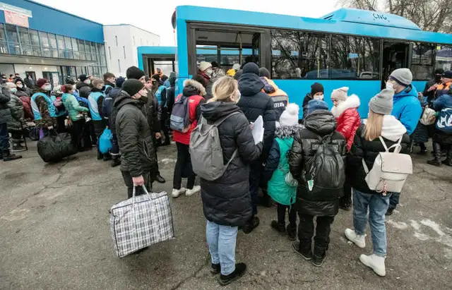 За сутки на территорию России прибыли более 20 тыс. эвакуированных из Донбасса: Погрануправление ФСБ