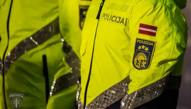 Valsts policija Rīgā aizturēja narkotiku tirgoņu grupu, kurai bija plašs klientu loks