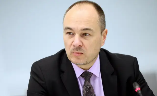 Парадниекс стал участником конфликта с продавщицей на Центральном рынке (видео)