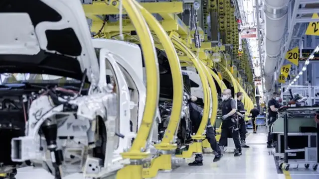 FM: Šogad apstrādes rūpniecība Latvijā varētu pieaugt par 2-3%